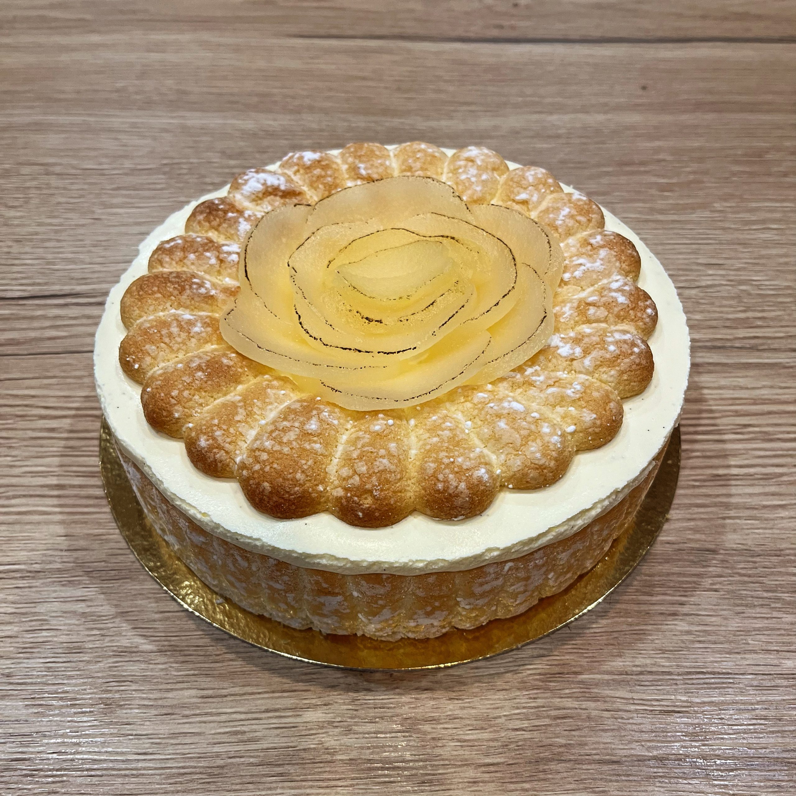 D864E3DD-EBEE-44E3-9D94-8162E65EDD6E Entremet poire